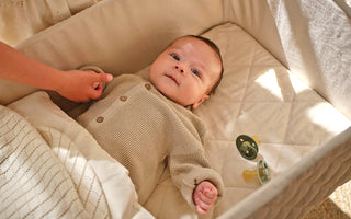 Må baby sove med sut?