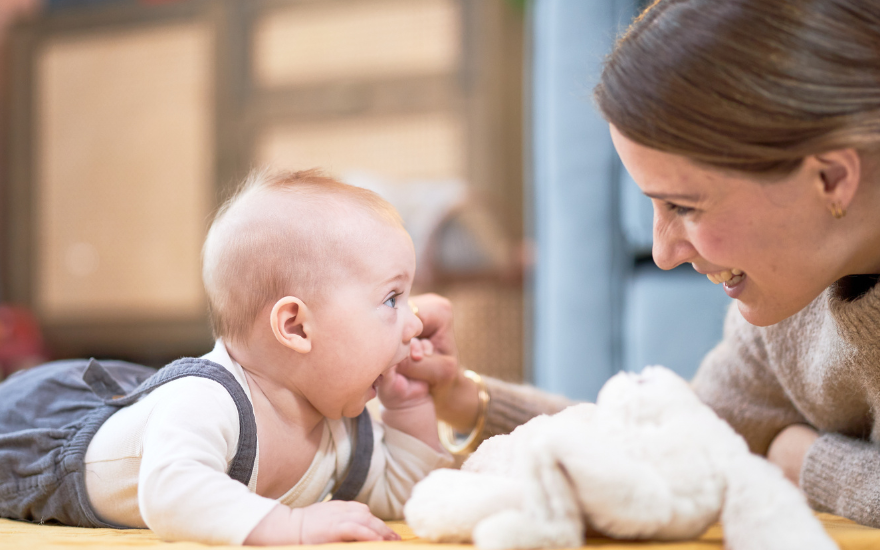Min baby har ondt i maven – Hvad gør jeg?